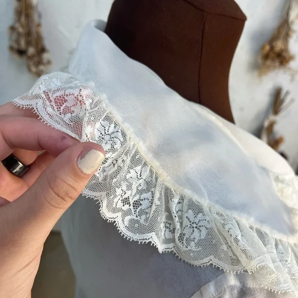 Vintage Oscar De La Renta Union Made Ruffle Lace Blouse 8 - Picture 7 of 9